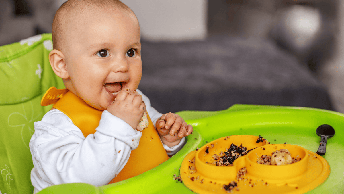 6 month old baby messy eating